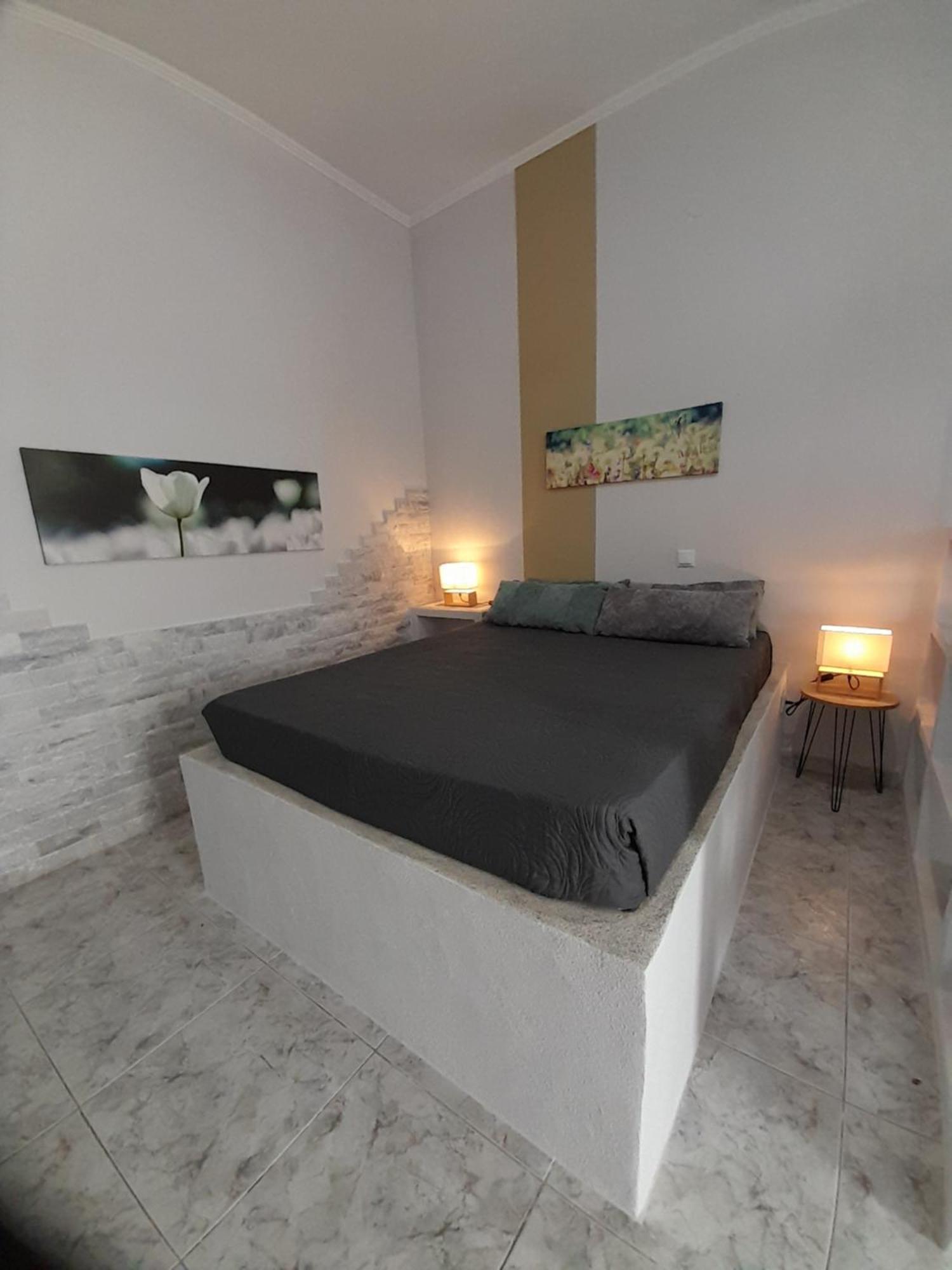 Overhill Apartments Adamas Zewnętrze zdjęcie